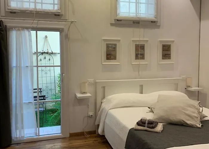 San Pierino Charming Rooms